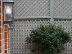 Case Study: Privacy from Painted Trellis in Parliament Hill