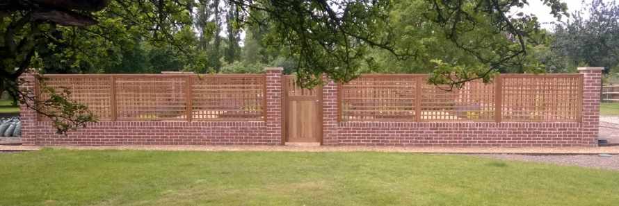 Hardwood wall top trellis & matching gate