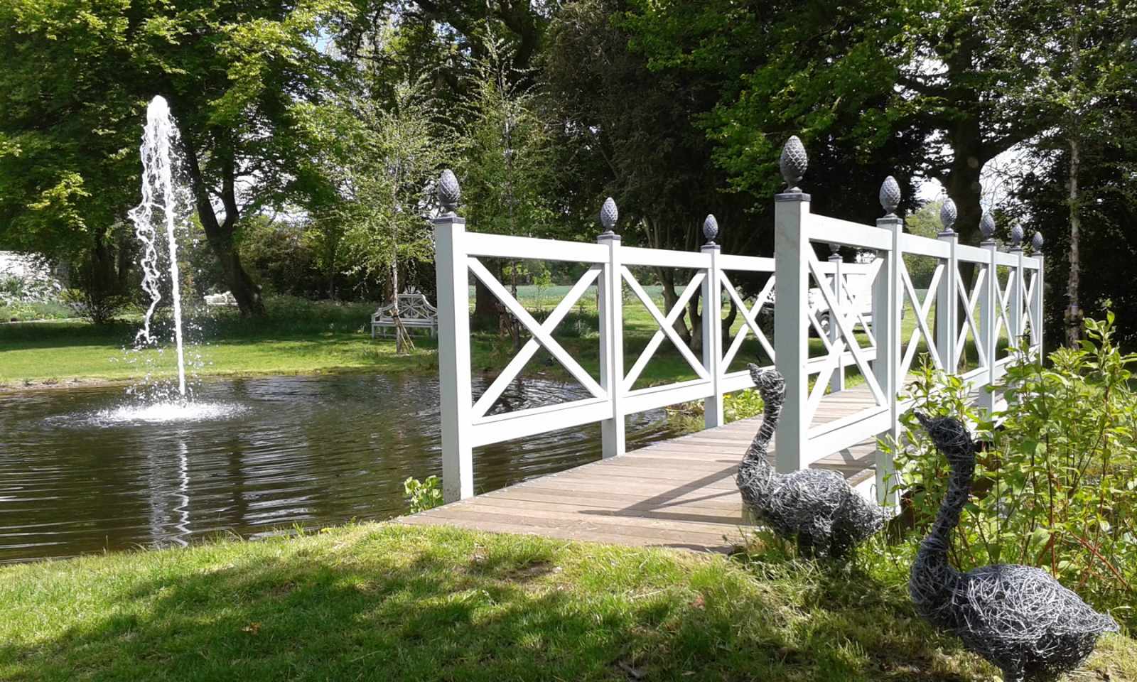 5 Garden Bridges You'll Want for Your Own Home