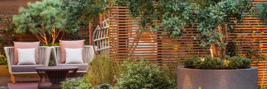 Rooftop slatted panels for privacy -  Photo credit: Mimi Connolly