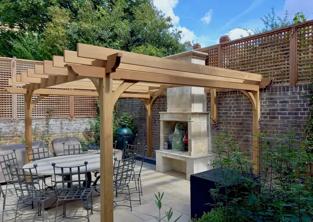 Bespoke Iroko Pergola and Trellis (HV48)