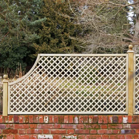 Diagonal Trellis Corner Arch Panel