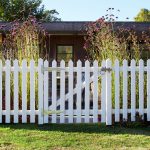 Pointed Top Picket Gate in Orford Cream