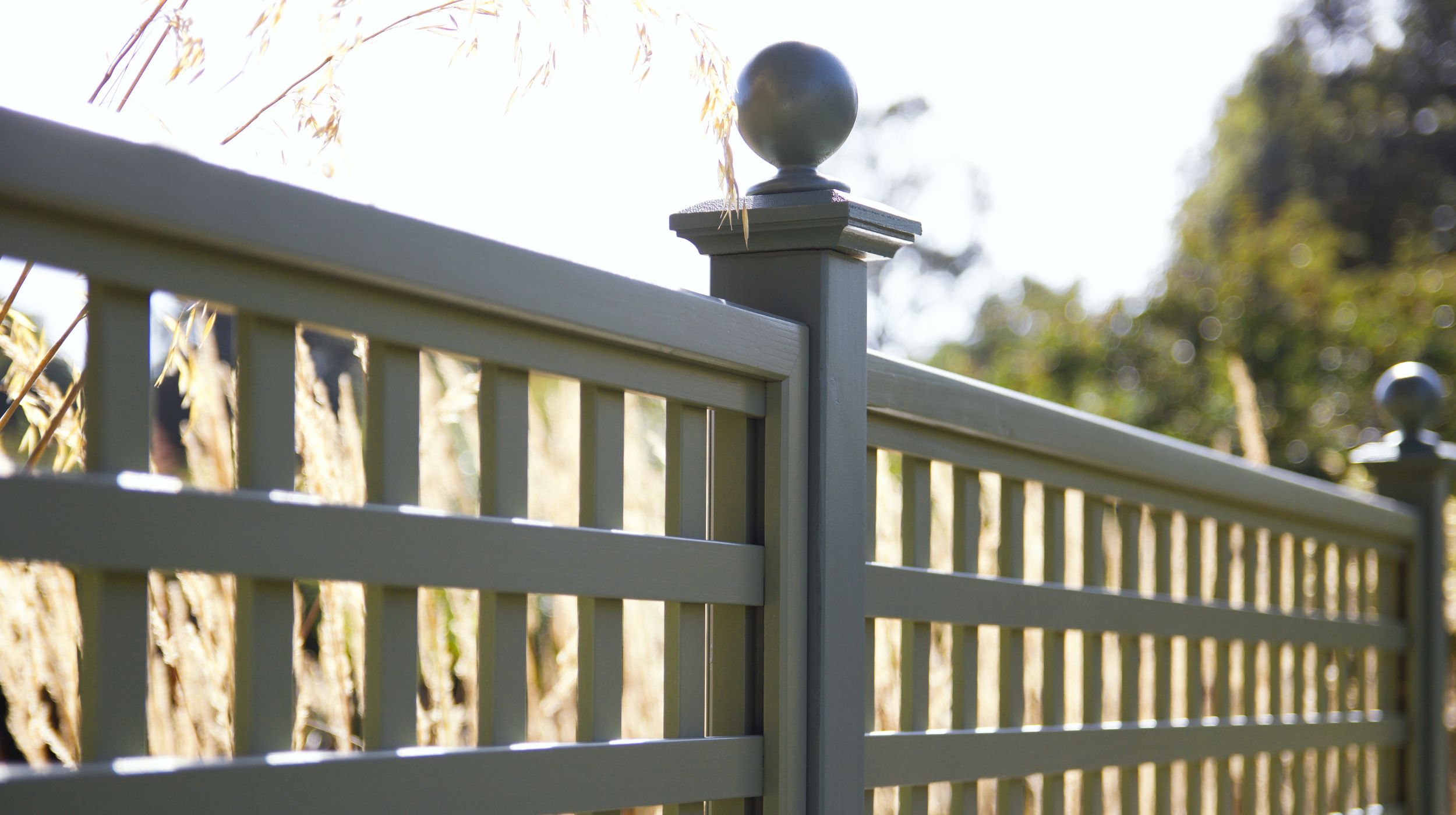 RHS Prestige Square Trellis painted in two tones