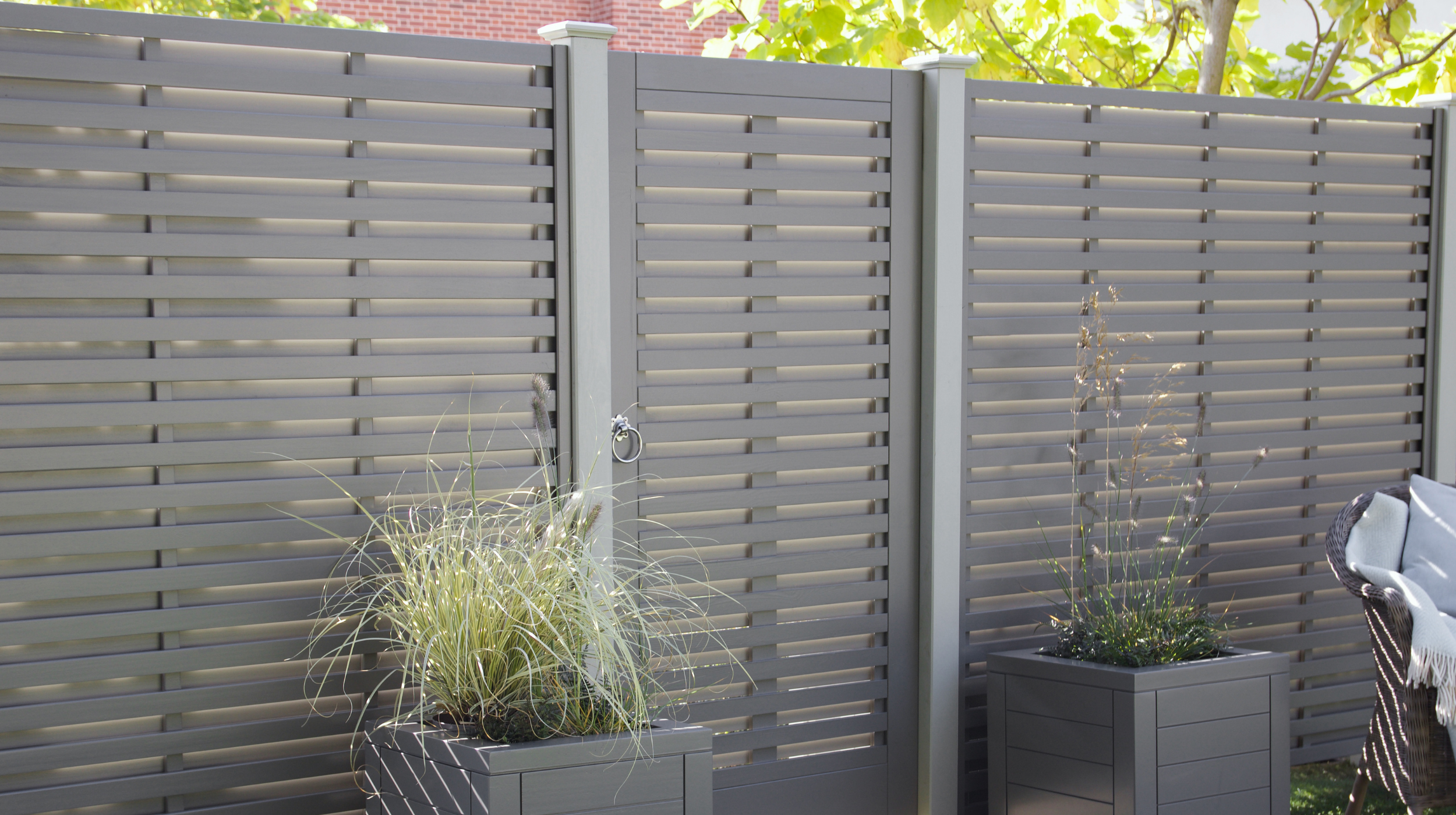 RHS Prestige Double Slatted Fence Panels and Fate with matching RHS Prestige Contemporary Planters