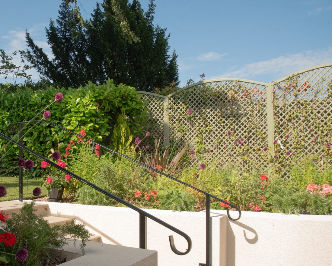 Scamells Garden Design - Diagonal Trellis Convex Arched Topper Panels