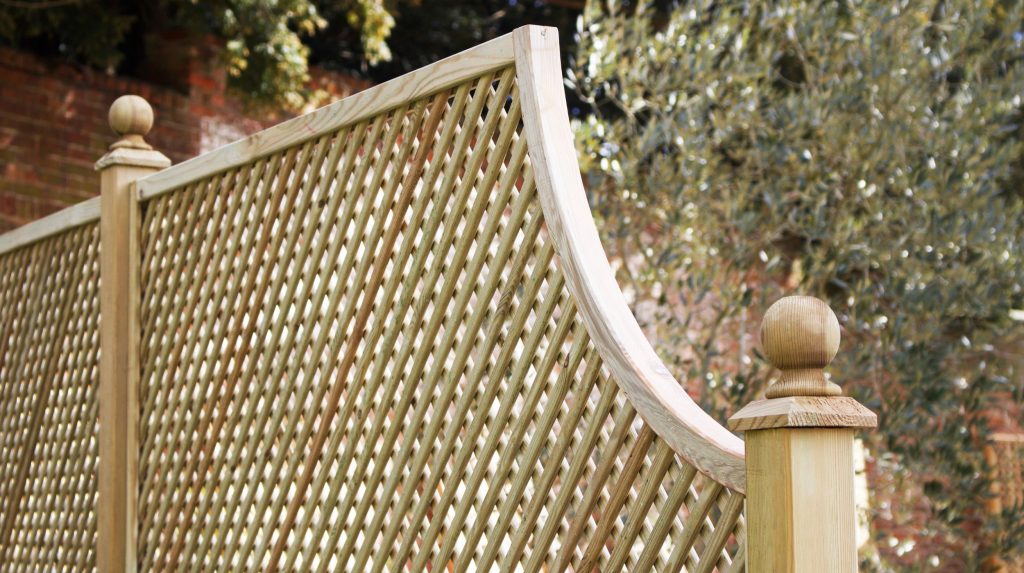 Diagonal Privacy Trellis Corner Arch Panel