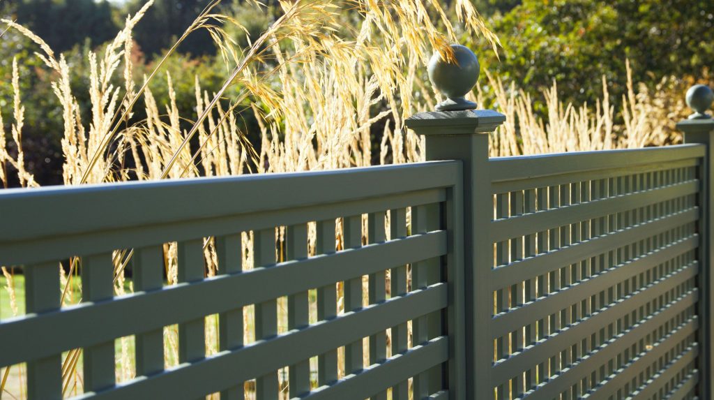 RHS Prestige Square Privacy Trellis