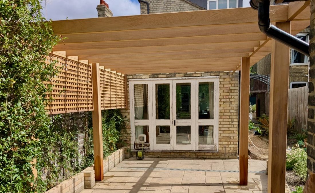 Iroko pergola with square trellis
