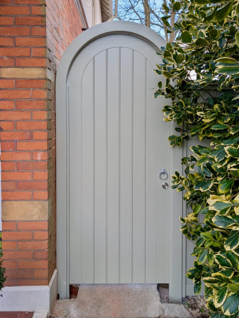 Bespoke pedestrian gate in Manhattan Grey