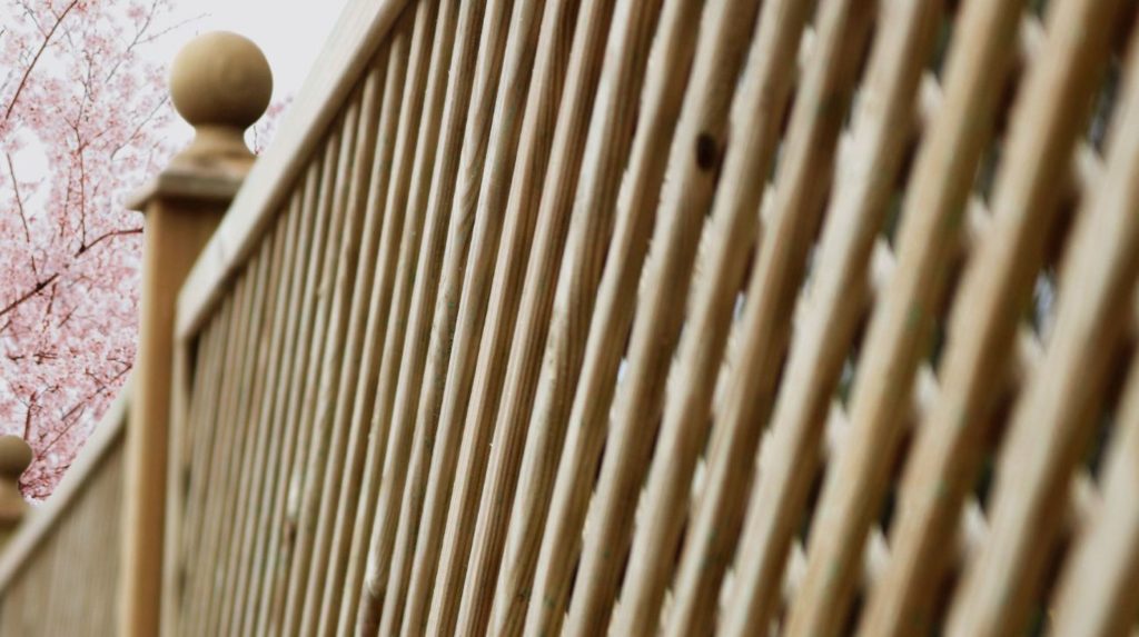 Diagonal Privacy Panels in Spring